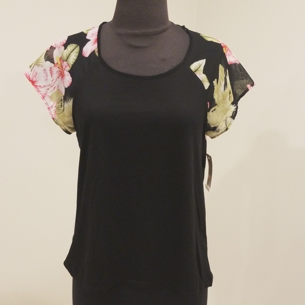 NWT! JOHNPAULRICHARD Black Floral Size S Top